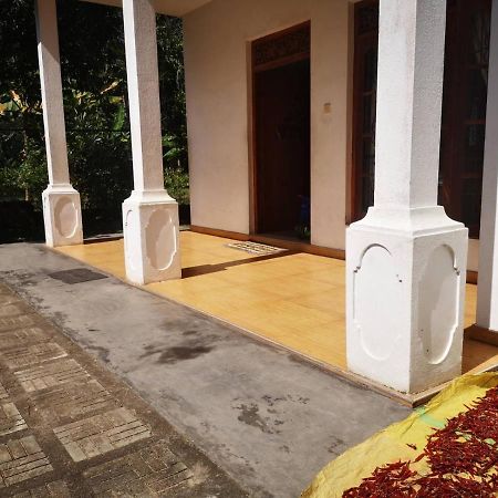 Sithu Guesthouse Бентота Екстер'єр фото